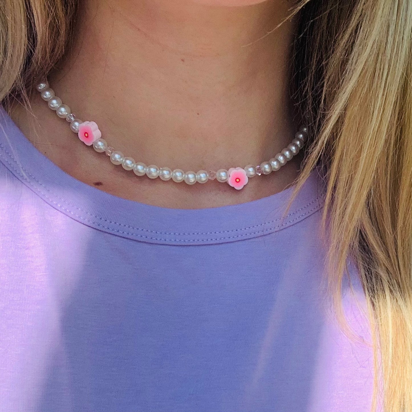 Pink flower pearly chunky choker